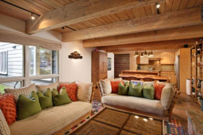 Cottonwoods Unit 1C, Downtown Condo with Upgraded Kitchen & Bathrooms Aspen